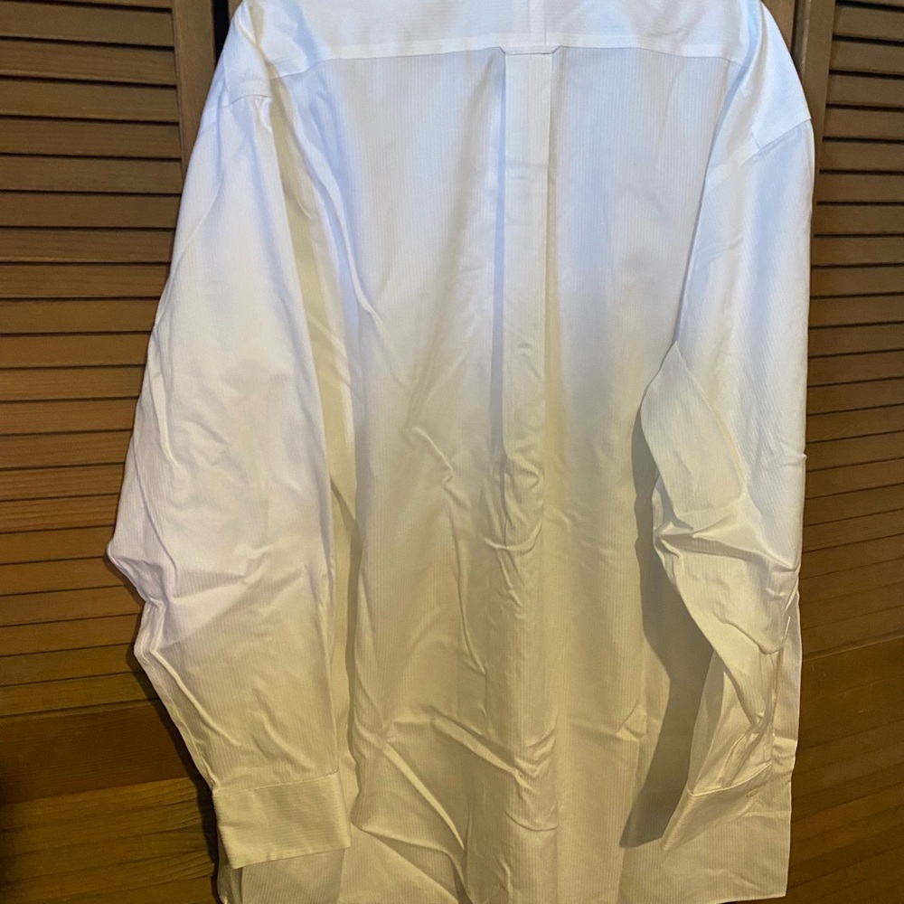 Gold Label, Round Tree & Yorke 17-1/2   35 long  sleeve Like New